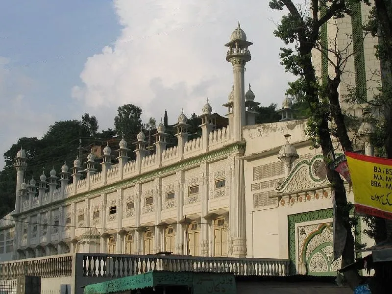 Ilyassi Mosque &copy;Shahzada Hatim
