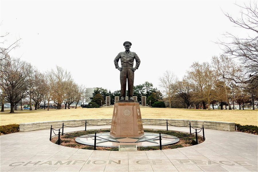 Sattue of Dwight D. Eisenhower &copy;Adam Bouse