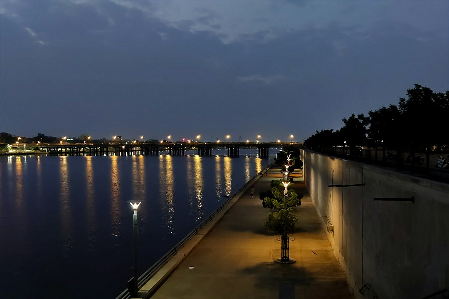 Riverfront &copy;Pranav Panchal