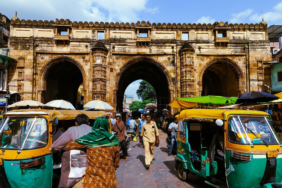 Teen Darwaza, Gandhi Road in the Old City &copy;Aby Zachariah