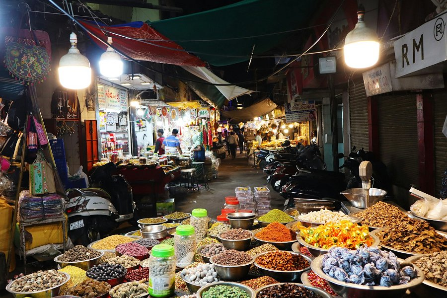 Food Market &copy;Mirna Wabi-Sabi