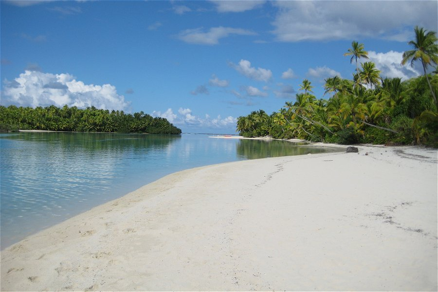 Aitutaki &copy;Allie Towers Rice