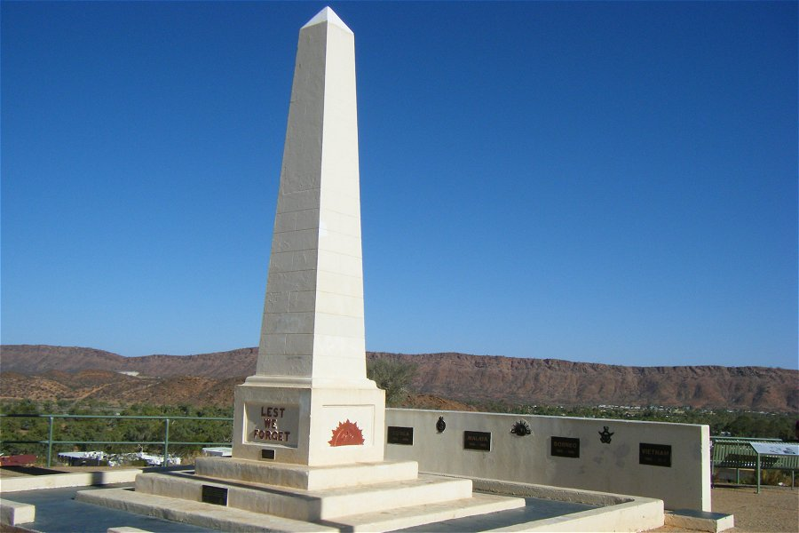 Anzac Hill &copy;Christian Neuhaus