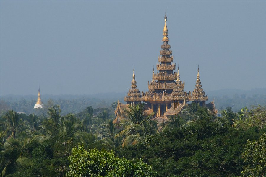 Bago temples &copy;Ed Brambley