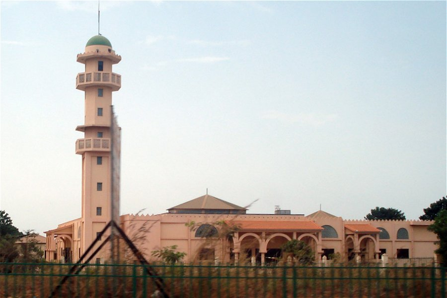Mosque &copy;Mois&eacute;s Naz&aacute;rio