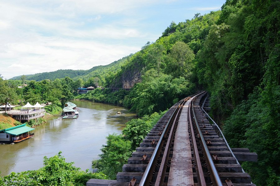 Burma Railway &copy;Hata Life