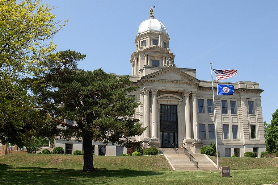 Jackson County Courthouse &copy;Jonathunder