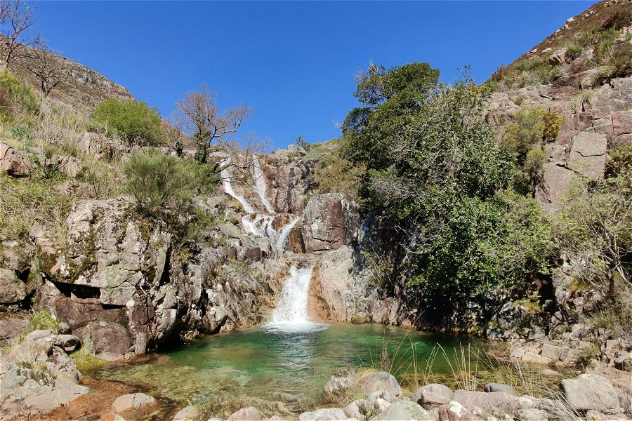 Waterfall &copy;Micael Rodrigues