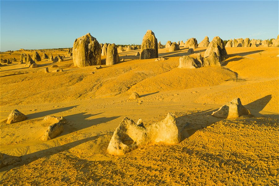 Pinnacles Desert &copy;Chris Stenger
