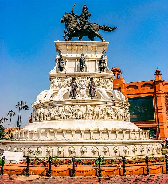 Statue of Maharaja Ranjit Singh