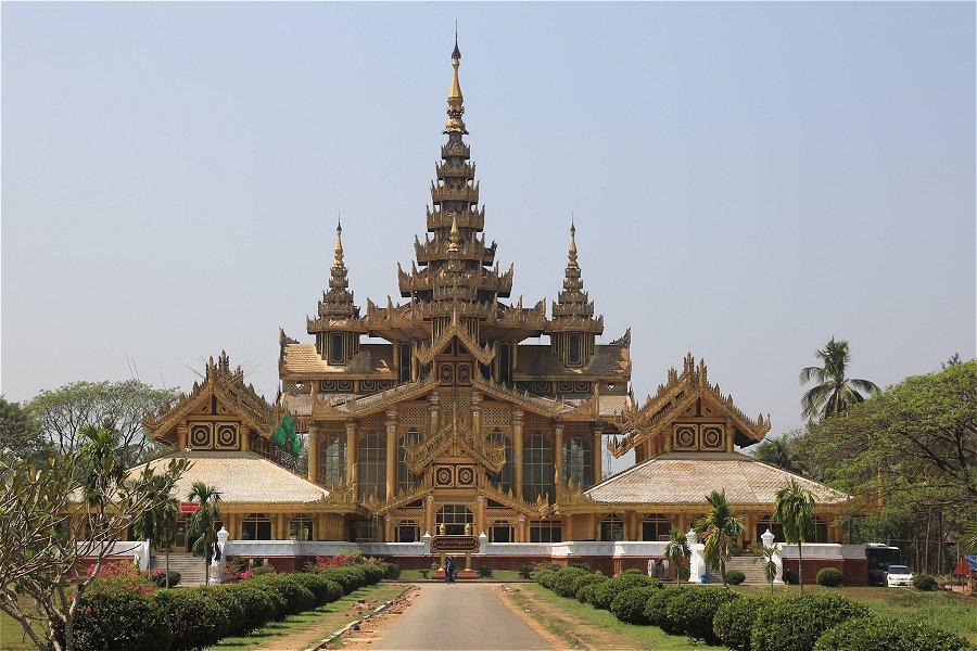 Kanbawzathadi Palace