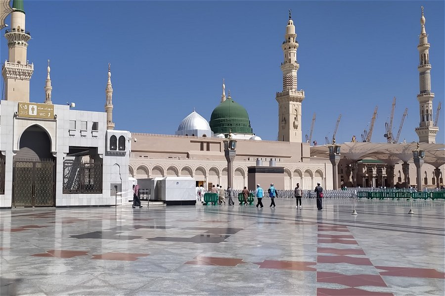al-Masjid al-Nabawī