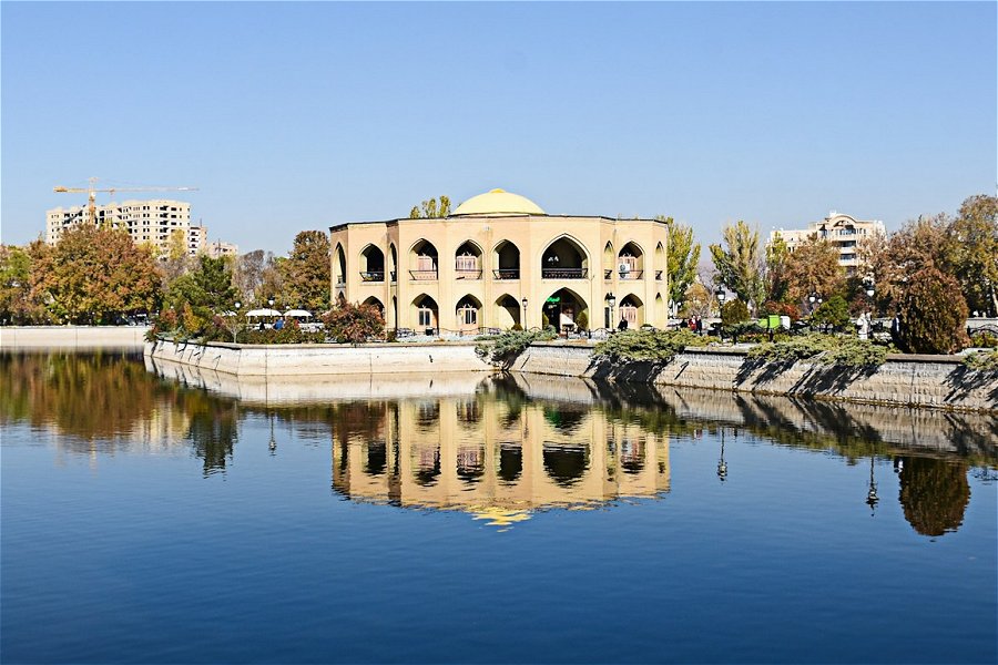 El Goli Building